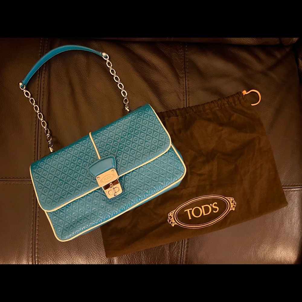 TOD’S Signature Tracollina Patent Leather Bag